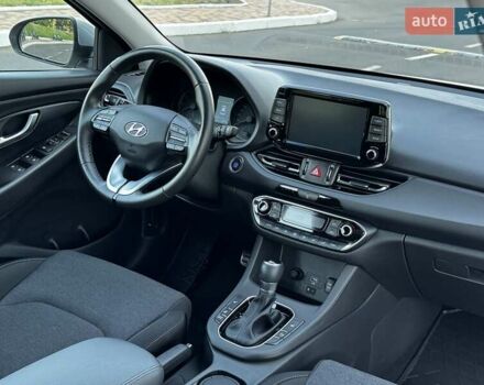 Серый Хендай i30, объемом двигателя 1.5 л и пробегом 27 тыс. км за 17800 $, фото 53 на Automoto.ua