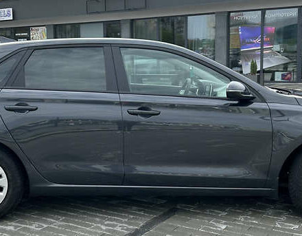 Сірий Хендай i30, об'ємом двигуна 1.5 л та пробігом 10 тис. км за 18300 $, фото 17 на Automoto.ua