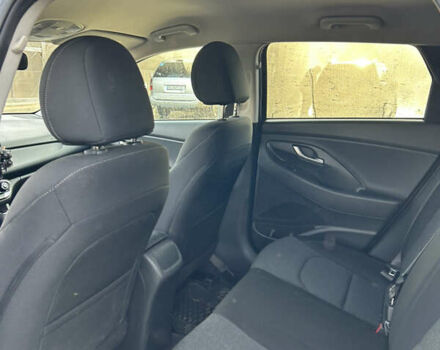 Серый Хендай i30, объемом двигателя 1.5 л и пробегом 18 тыс. км за 17800 $, фото 2 на Automoto.ua