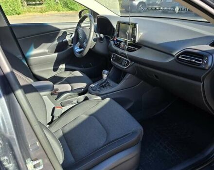 Серый Хендай i30, объемом двигателя 1.5 л и пробегом 14 тыс. км за 21100 $, фото 10 на Automoto.ua