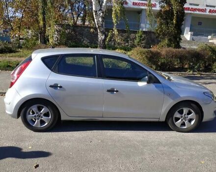 Серый Хендай i30, объемом двигателя 1.4 л и пробегом 167 тыс. км за 6300 $, фото 2 на Automoto.ua