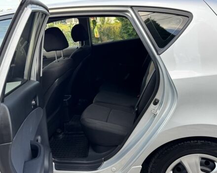Серый Хендай i30, объемом двигателя 1.4 л и пробегом 79 тыс. км за 5990 $, фото 10 на Automoto.ua