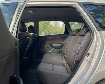 Серый Хендай i30, объемом двигателя 1.6 л и пробегом 209 тыс. км за 6999 $, фото 10 на Automoto.ua