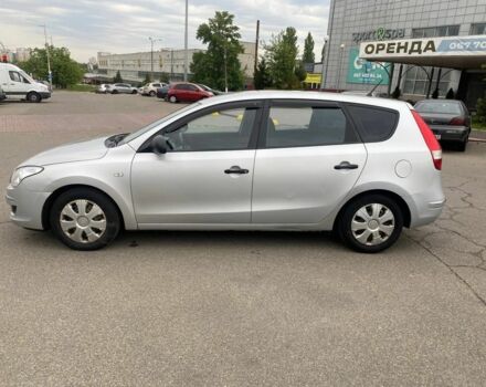 Серый Хендай i30, объемом двигателя 1.6 л и пробегом 378 тыс. км за 4800 $, фото 1 на Automoto.ua