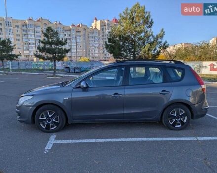 Серый Хендай i30, объемом двигателя 1.6 л и пробегом 248 тыс. км за 5350 $, фото 1 на Automoto.ua