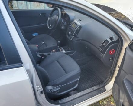 Хендай i30 2008 в Киеве на Automoto.ua Серый Хендай i30, объемом двигателя 1.6 л и пробегом 270 тыс. км за 5000 $, фото 3 на Automoto.ua
