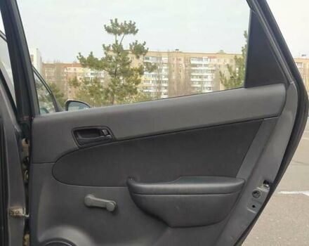 Серый Хендай i30, объемом двигателя 1.6 л и пробегом 248 тыс. км за 5350 $, фото 15 на Automoto.ua