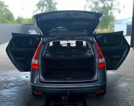 Серый Хендай i30, объемом двигателя 1.6 л и пробегом 204 тыс. км за 7000 $, фото 10 на Automoto.ua