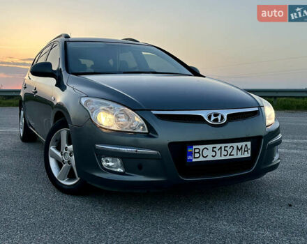 Серый Хендай i30, объемом двигателя 1.6 л и пробегом 308 тыс. км за 5199 $, фото 1 на Automoto.ua