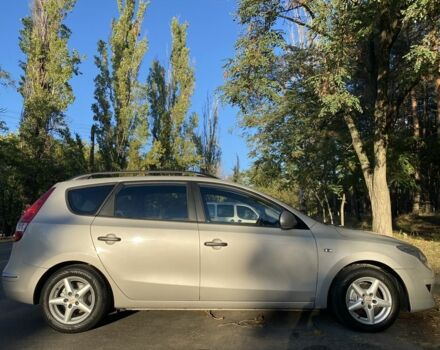 Серый Хендай i30, объемом двигателя 1.6 л и пробегом 209 тыс. км за 6999 $, фото 4 на Automoto.ua