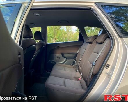 Серый Хендай i30, объемом двигателя 1.6 л и пробегом 209 тыс. км за 6999 $, фото 7 на Automoto.ua