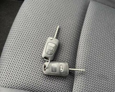 Сірий Хендай i30, об'ємом двигуна 1.6 л та пробігом 201 тис. км за 6800 $, фото 31 на Automoto.ua