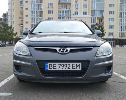 Серый Хендай i30, объемом двигателя 1.6 л и пробегом 245 тыс. км за 5600 $, фото 6 на Automoto.ua