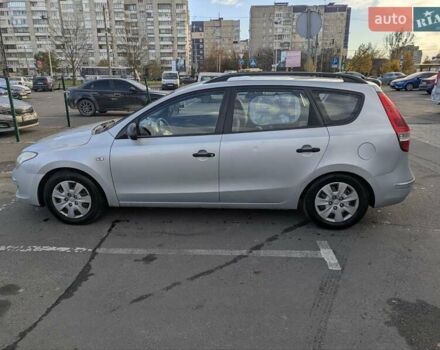 Сірий Хендай i30, об'ємом двигуна 1.59 л та пробігом 261 тис. км за 5699 $, фото 1 на Automoto.ua