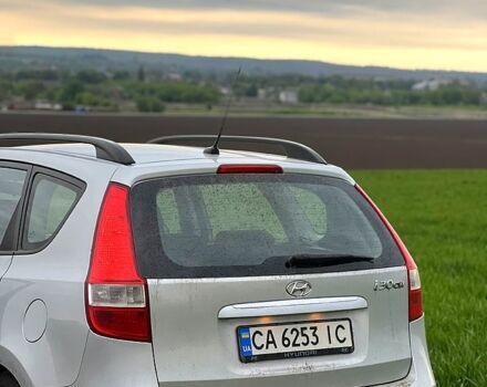 Серый Хендай i30, объемом двигателя 1.6 л и пробегом 232 тыс. км за 5800 $, фото 4 на Automoto.ua