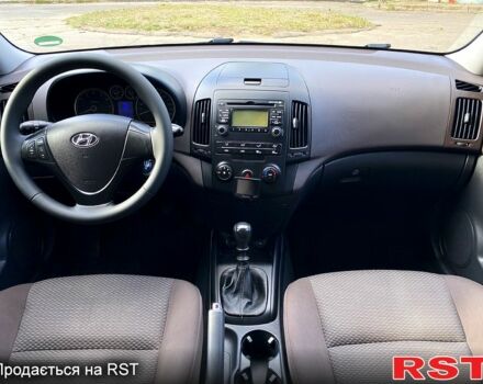 Серый Хендай i30, объемом двигателя 1.6 л и пробегом 209 тыс. км за 6999 $, фото 9 на Automoto.ua