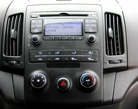 Серый Хендай i30, объемом двигателя 1.6 л и пробегом 205 тыс. км за 6500 $, фото 1 на Automoto.ua