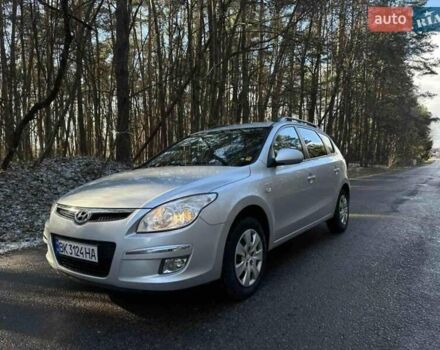 Серый Хендай i30, объемом двигателя 1.6 л и пробегом 200 тыс. км за 5400 $, фото 10 на Automoto.ua