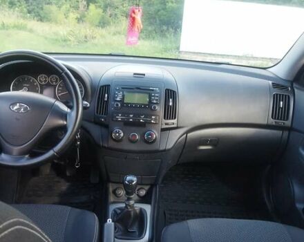 Сірий Хендай i30, об'ємом двигуна 1.59 л та пробігом 267 тис. км за 5500 $, фото 10 на Automoto.ua