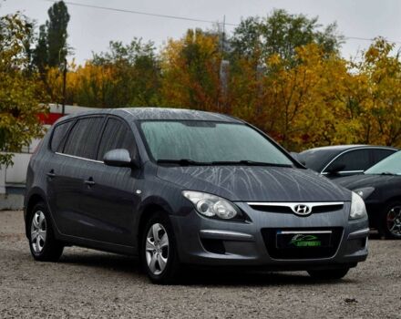 Сірий Хендай i30, об'ємом двигуна 1.4 л та пробігом 187 тис. км за 4999 $, фото 1 на Automoto.ua