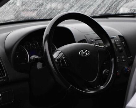 Сірий Хендай i30, об'ємом двигуна 1.4 л та пробігом 187 тис. км за 4999 $, фото 7 на Automoto.ua