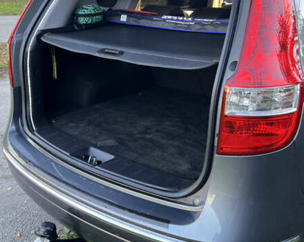 Серый Хендай i30, объемом двигателя 1.4 л и пробегом 221 тыс. км за 7200 $, фото 6 на Automoto.ua