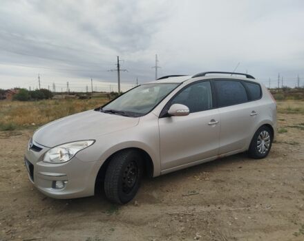 Серый Хендай i30, объемом двигателя 0 л и пробегом 280 тыс. км за 3100 $, фото 4 на Automoto.ua