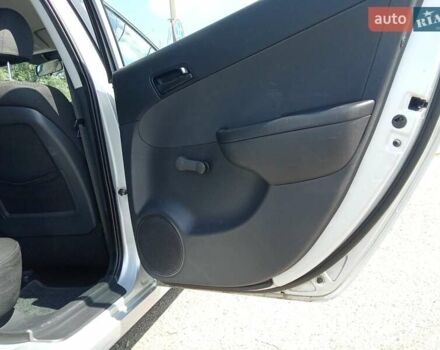 Серый Хендай i30, объемом двигателя 1.6 л и пробегом 211 тыс. км за 5800 $, фото 20 на Automoto.ua