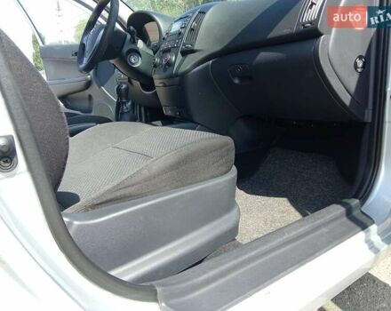 Серый Хендай i30, объемом двигателя 1.6 л и пробегом 211 тыс. км за 5800 $, фото 18 на Automoto.ua