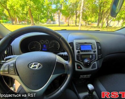 Сірий Хендай i30, об'ємом двигуна 1.6 л та пробігом 213 тис. км за 6500 $, фото 7 на Automoto.ua