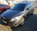 Серый Хендай i30, объемом двигателя 1.4 л и пробегом 220 тыс. км за 4400 $, фото 6 на Automoto.ua