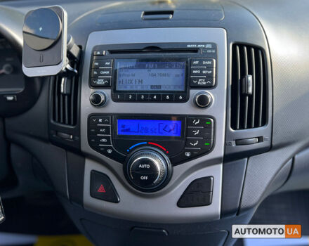 Серый Хендай i30, объемом двигателя 1.6 л и пробегом 305 тыс. км за 6800 $, фото 10 на Automoto.ua