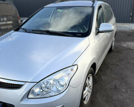 Серый Хендай i30, объемом двигателя 1.6 л и пробегом 191 тыс. км за 5900 $, фото 4 на Automoto.ua