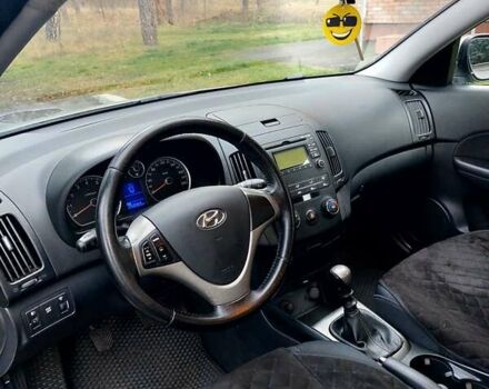 Серый Хендай i30, объемом двигателя 1.59 л и пробегом 250 тыс. км за 5400 $, фото 14 на Automoto.ua