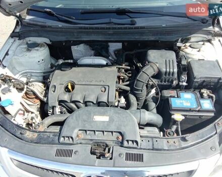 Серый Хендай i30, объемом двигателя 1.6 л и пробегом 211 тыс. км за 5800 $, фото 7 на Automoto.ua