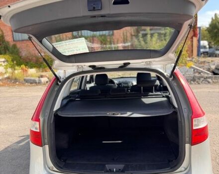 Серый Хендай i30, объемом двигателя 1.6 л и пробегом 190 тыс. км за 5850 $, фото 5 на Automoto.ua