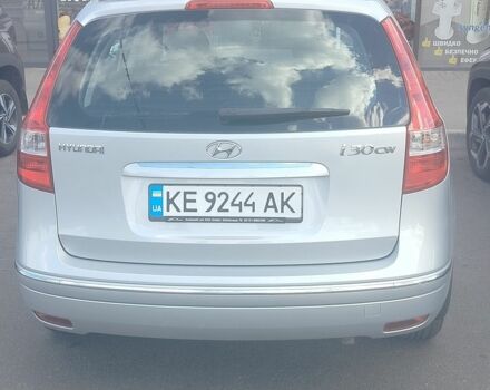Серый Хендай i30, объемом двигателя 1.4 л и пробегом 235 тыс. км за 6100 $, фото 3 на Automoto.ua