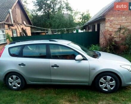 Сірий Хендай i30, об'ємом двигуна 1.4 л та пробігом 155 тис. км за 6100 $, фото 1 на Automoto.ua