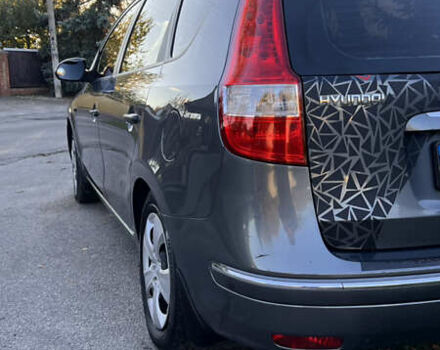 Серый Хендай i30, объемом двигателя 1.4 л и пробегом 221 тыс. км за 7200 $, фото 11 на Automoto.ua