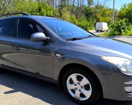 Сірий Хендай i30, об'ємом двигуна 1.6 л та пробігом 213 тис. км за 6500 $, фото 5 на Automoto.ua