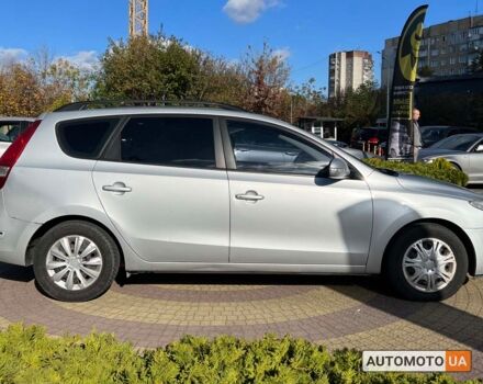 Серый Хендай i30, объемом двигателя 1.6 л и пробегом 305 тыс. км за 6800 $, фото 7 на Automoto.ua