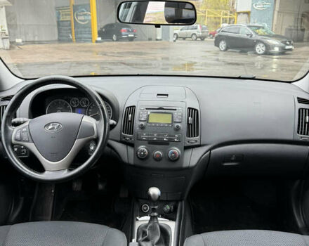Серый Хендай i30, объемом двигателя 1.6 л и пробегом 189 тыс. км за 5999 $, фото 6 на Automoto.ua