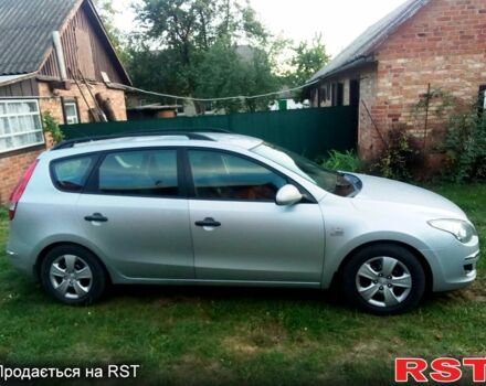 Серый Хендай i30, объемом двигателя 1.4 л и пробегом 155 тыс. км за 6100 $, фото 2 на Automoto.ua