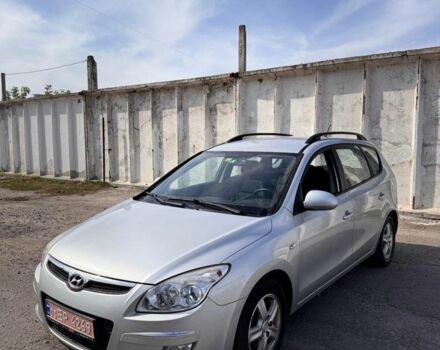Серый Хендай i30, объемом двигателя 1.6 л и пробегом 190 тыс. км за 5850 $, фото 1 на Automoto.ua