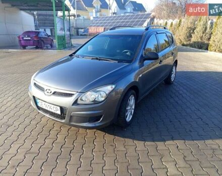 Серый Хендай i30, объемом двигателя 1.4 л и пробегом 220 тыс. км за 4400 $, фото 2 на Automoto.ua