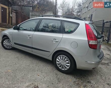 Серый Хендай i30, объемом двигателя 1.6 л и пробегом 190 тыс. км за 5697 $, фото 5 на Automoto.ua