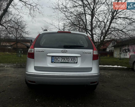 Серый Хендай i30, объемом двигателя 1.4 л и пробегом 265 тыс. км за 5700 $, фото 5 на Automoto.ua