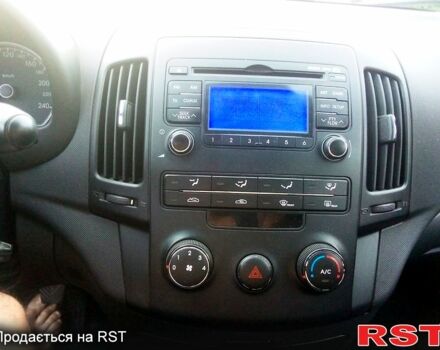 Серый Хендай i30, объемом двигателя 1.4 л и пробегом 155 тыс. км за 6100 $, фото 5 на Automoto.ua