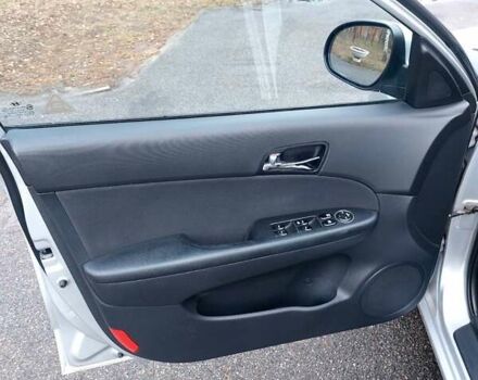 Серый Хендай i30, объемом двигателя 1.59 л и пробегом 250 тыс. км за 5400 $, фото 13 на Automoto.ua