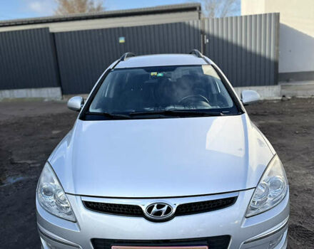 Серый Хендай i30, объемом двигателя 1.6 л и пробегом 191 тыс. км за 5900 $, фото 3 на Automoto.ua